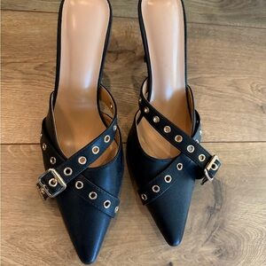 Elegant Black Women's Heels with Buckle Detail